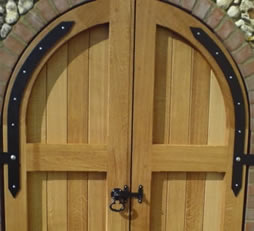 Handcrafted hinges Handcrafted hinges